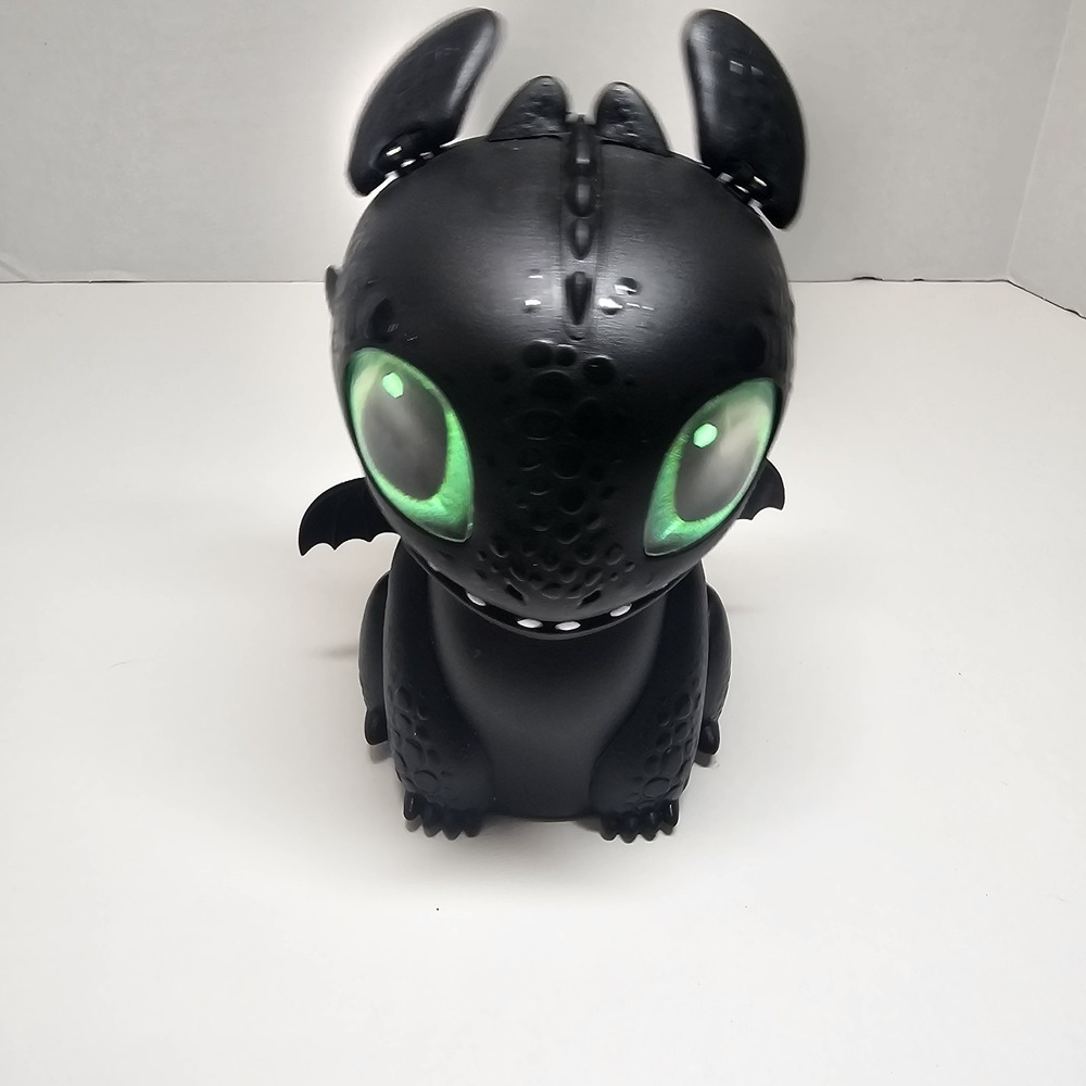 Toothless night fury‎ light up dragon toy green eyes how to train your dragon